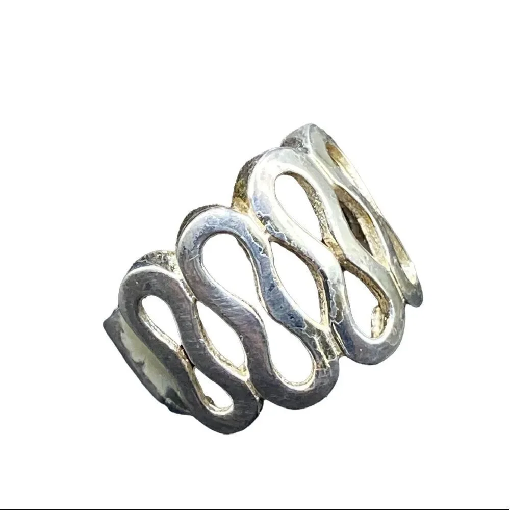 Sterling silver 925 FAS marked swirl ring significant in size see pic for size